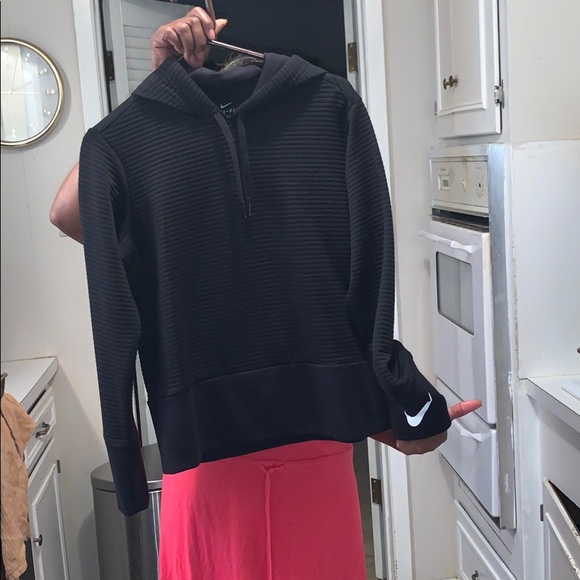 nike pullover - Picture 6 of 6